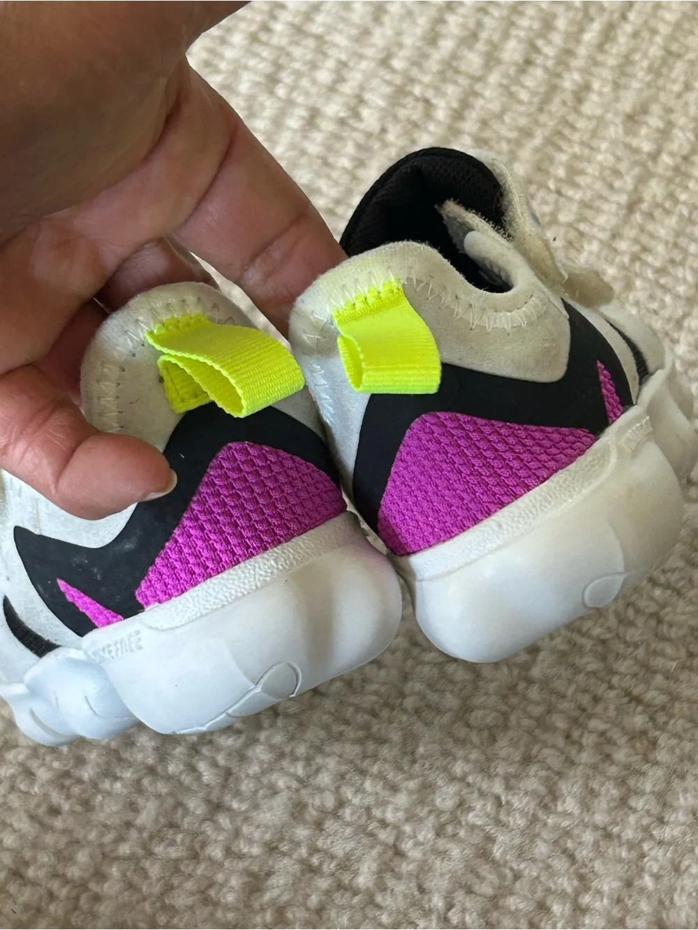 Nike Kids Sneakers in Light Gray with Neon Yellow and Black Accents